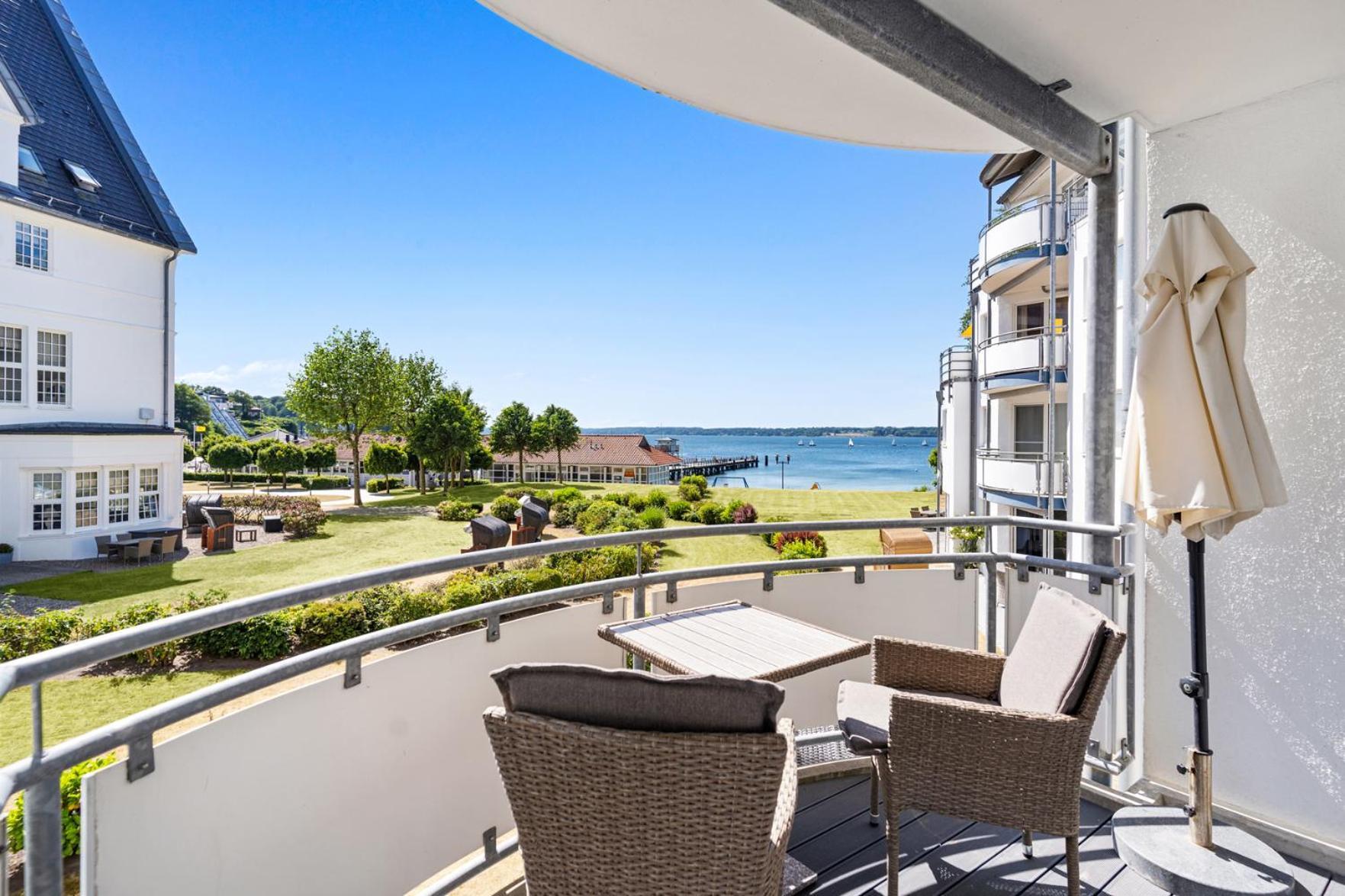 Strandhotel Glücksburg Exteriör bild
